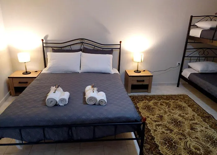 Gk Porto Heli Apartment Rozaíika